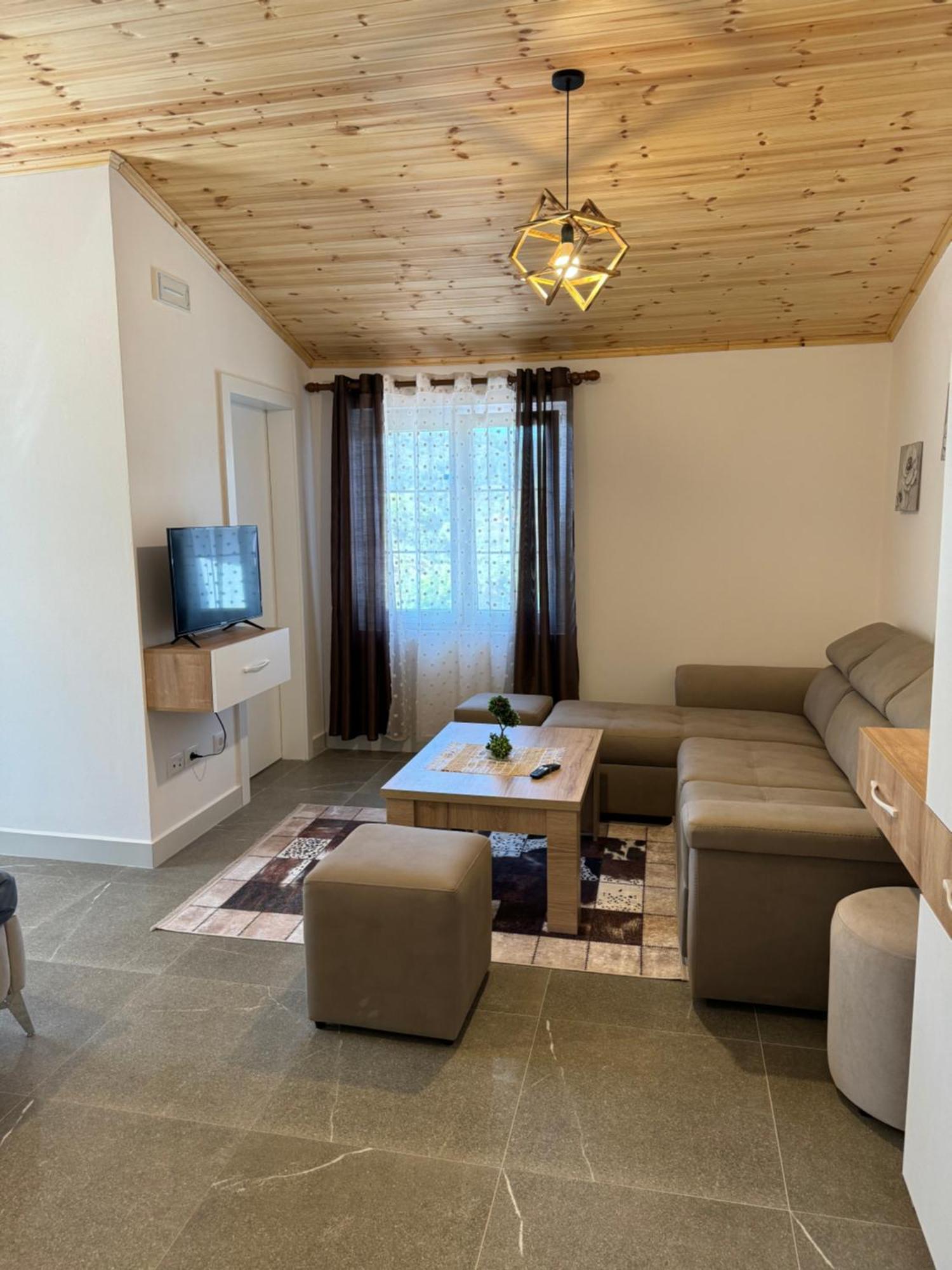 Qyteza Guest House & Camping Shkodër Eksteriør billede